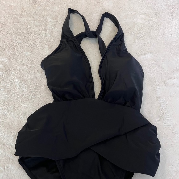 Cupshe Black Wrap Waist High Cut One Piece Swimsuit CASL1305BB Size Medium NWT - Picture 6 of 11